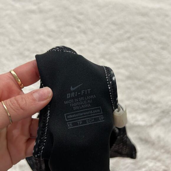 Nike Womens Sports Bra Logo Black Multicolor Sz XS Preppy Cheer Sports - Picture 3 of 4